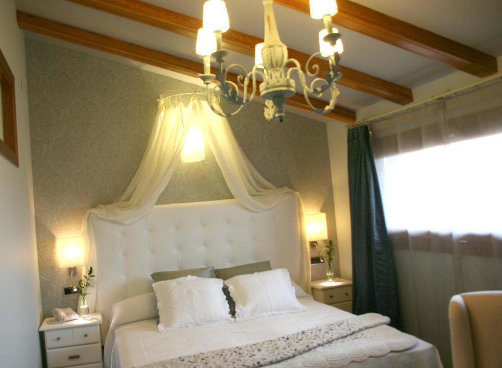 Hotel Castillo De Alquézar Værelse billede